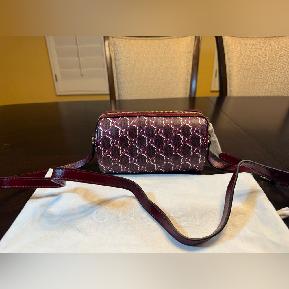 New Authentic Gucci GG Supreme Shadow Logo Shoulder Bag - Picture 5 of 12